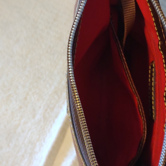 Bags - Picture 8 of 11